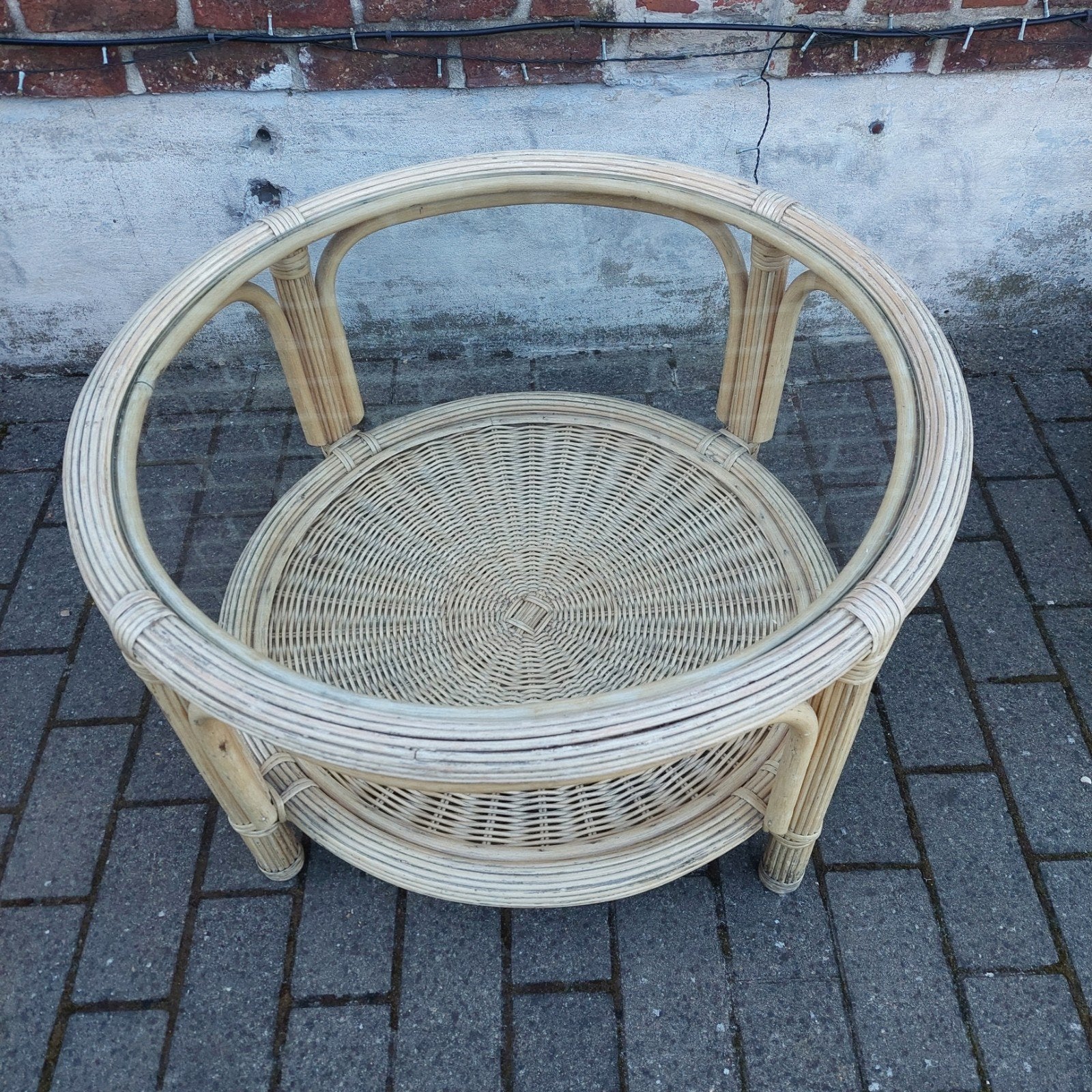 Table basse en rotin en bon état, Enlèvement, Rotin