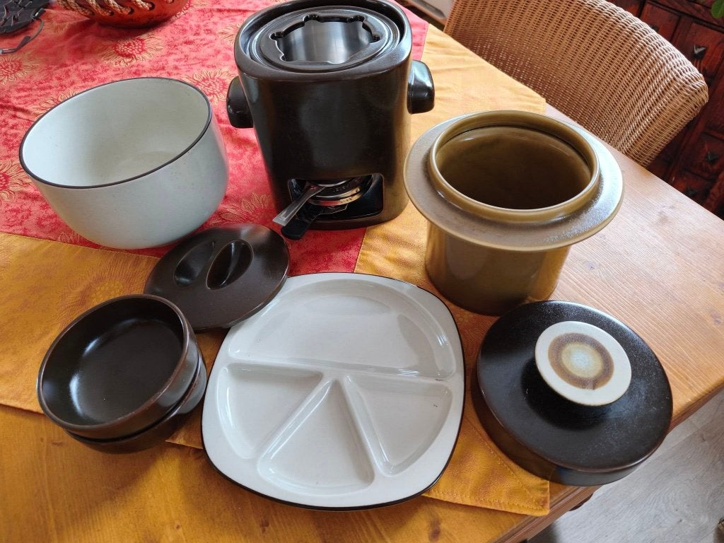 stenen fondueset, Maison & Meubles, Cuisine | Vaisselle, Enlèvement, Comme neuf, Poterie, Assiettes(s)
