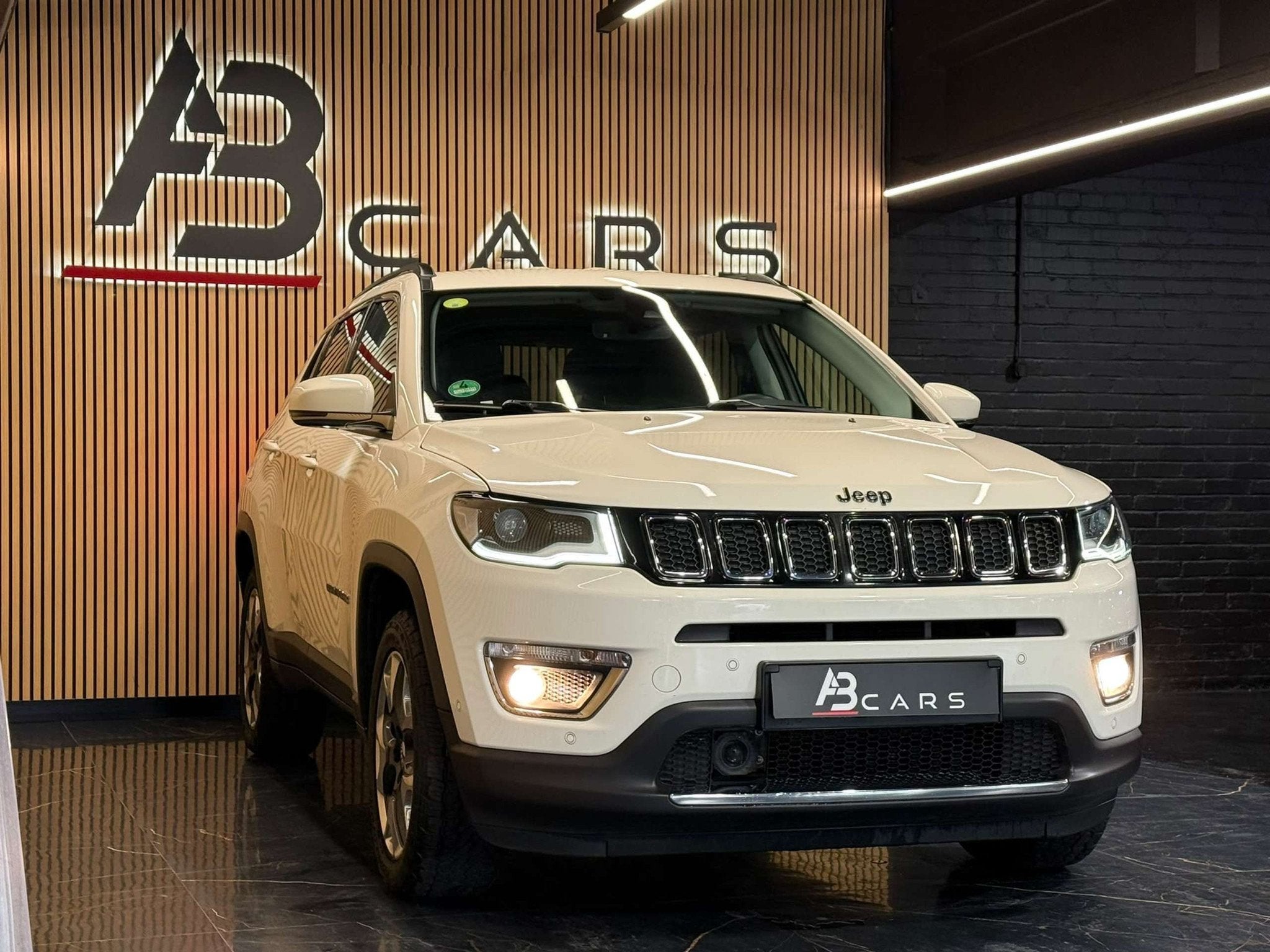 Jeep Compass 2.0 MJD LIMITED 4X4 * GARANTIE 12 MOIS *, Auto's, Automaat, Wit, Bedrijf, SUV of Terreinwagen
