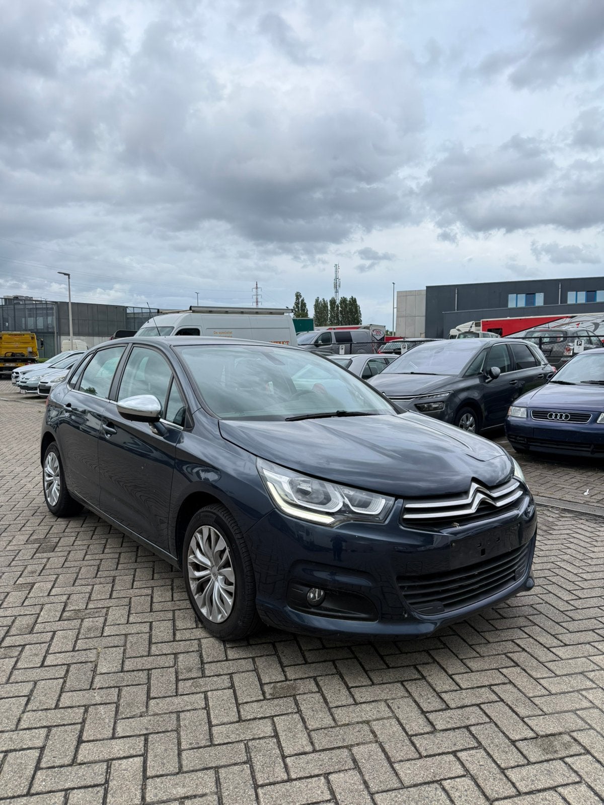Citroen C4 1.2 benzine / 96KW / Airco / Bluetooth, Auto's, Citroën, Bluetooth, Euro 5, Stof, Overige kleuren