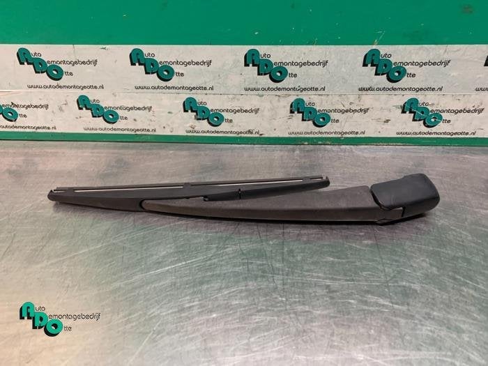 Bras essuie-glace arrière d'un Suzuki Swift (Swift 05-), -, 3 mois de garantie, Utilisé, -