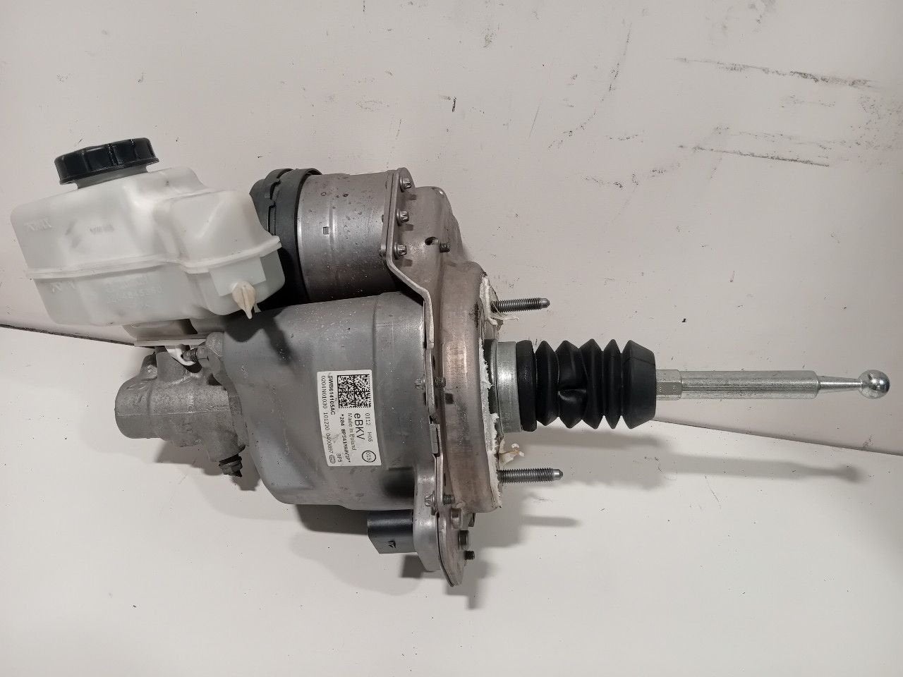 Rembekrachtiger Volkswagen Golf, Onderdelen@venauto.nl, Van der Ven Autorecycling B.V., Gebruikt, Ettenseweg 76, 4706 PB Roosendaal, The Netherlands