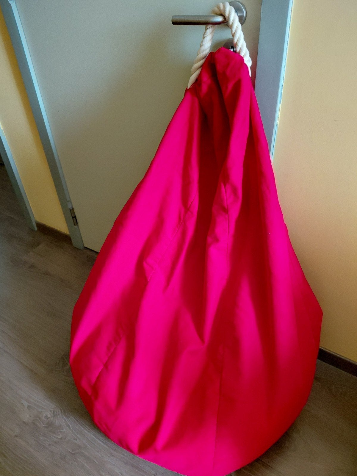 pouf (en forme de poire), Enlèvement, Comme neuf, Rouge, Pouf