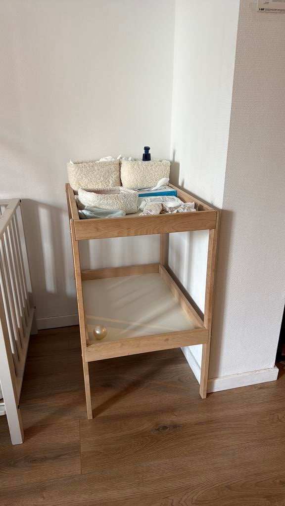 Verschoningtafel ikea, Kinderen en Baby's, Ophalen, Zo goed als nieuw