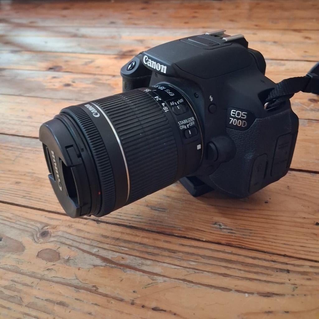 Canon EOS 700D in perfecte staat met al zijn accessoires, Audio, Tv en Foto, Fotocamera's Digitaal, Spiegelreflex, Canon, Zo goed als nieuw