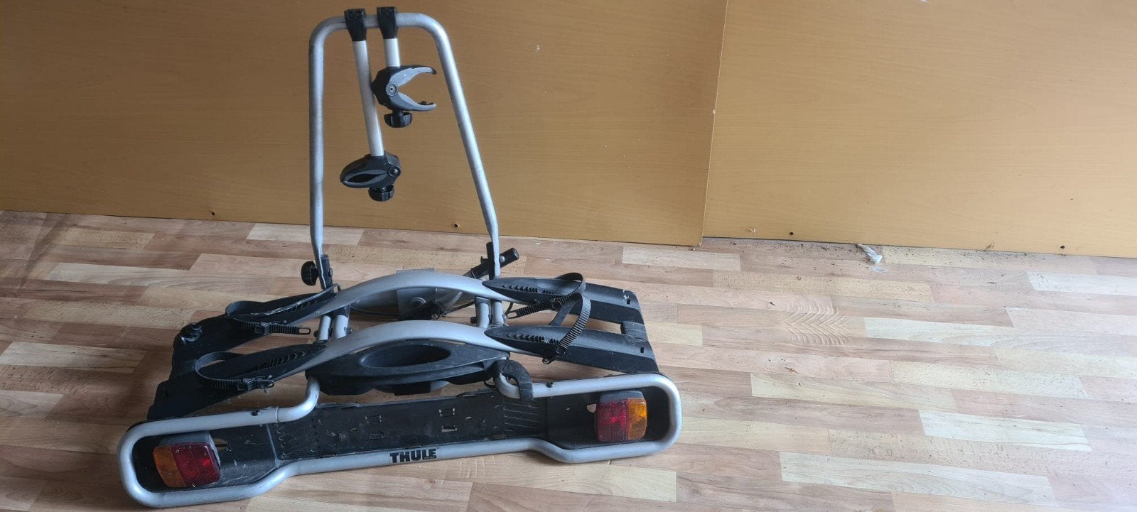 Fietsdrager voor 2fietsen THULE Kantelbaar met slot, Ophalen