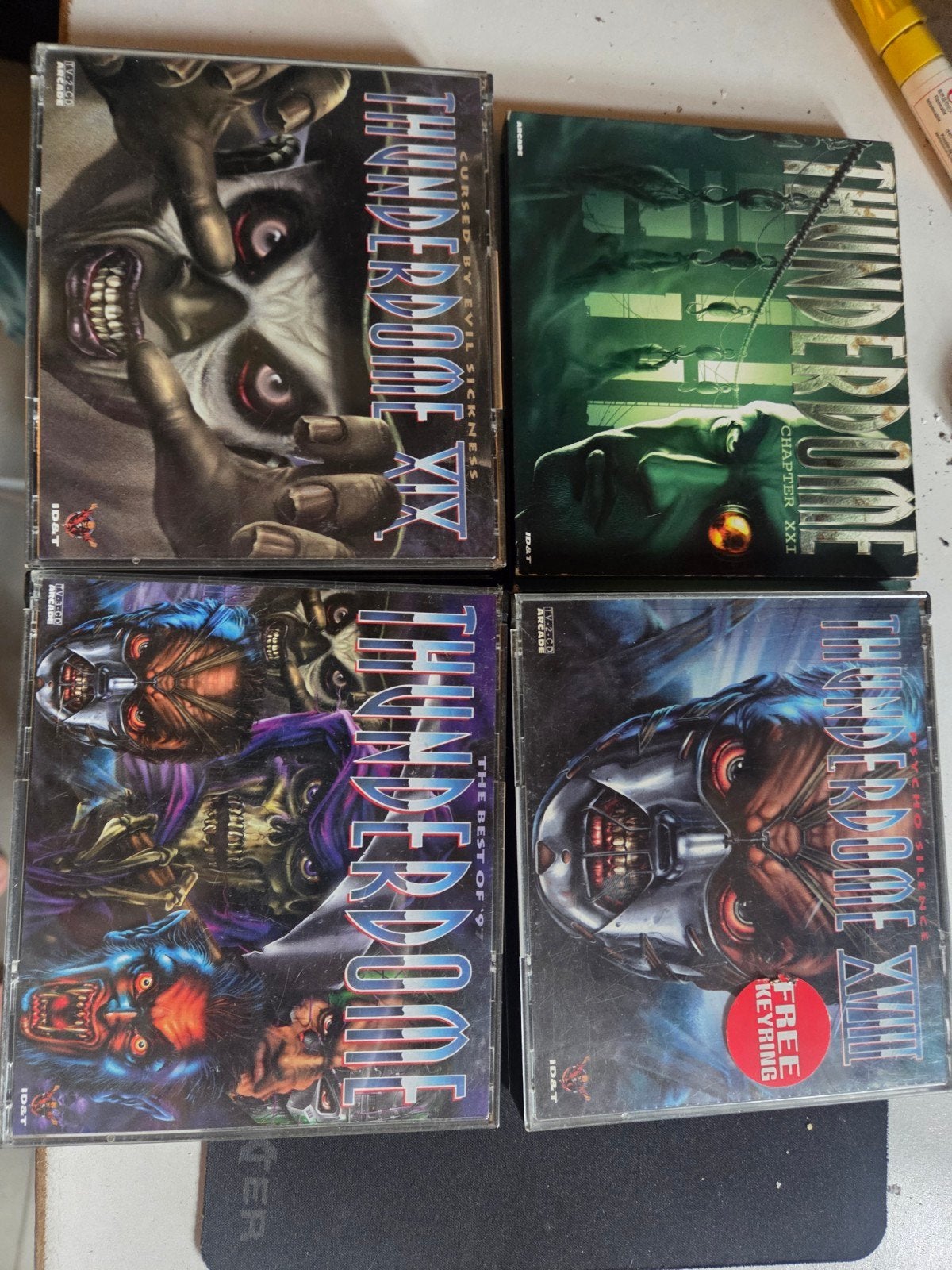 thunderdome cd, Enlèvement ou Envoi