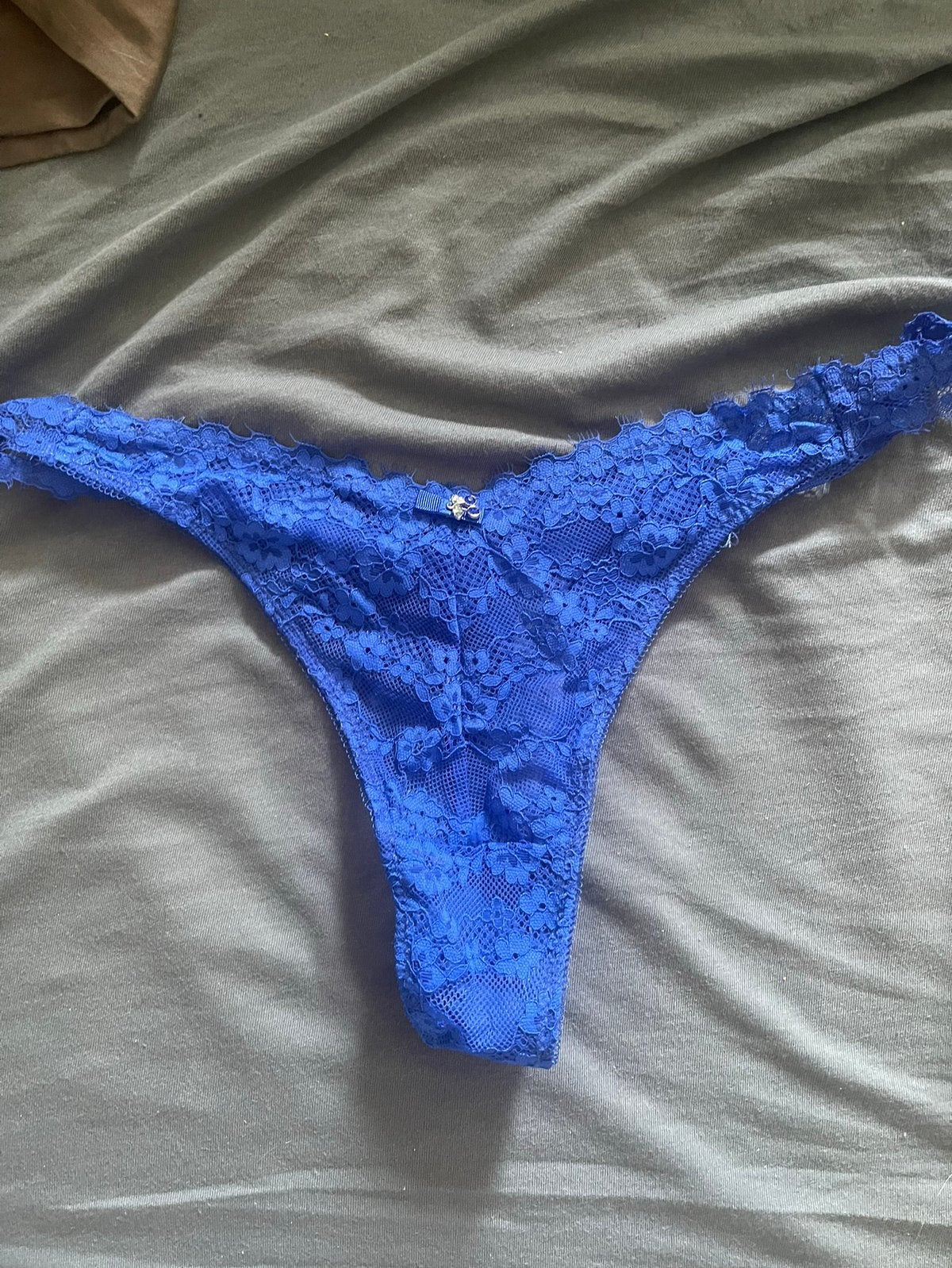 Blauwe kanten string, Vêtements | Femmes, Sous-vêtements & Lingerie, Enlèvement ou Envoi, Bleu, String