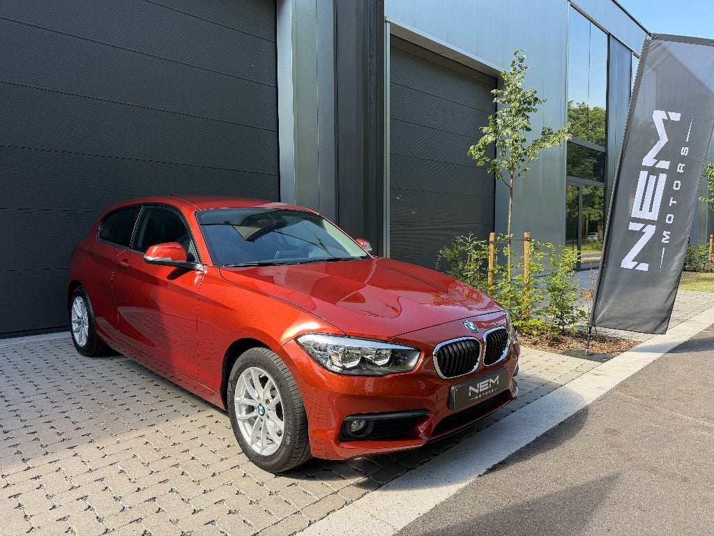 BMW 116i JOY Edition,GARANTIE,AIRCO,NAVI,CRUISE,PDC,BT, Auto's, BMW, Voorwielaandrijving, Bedrijf, Handgeschakeld, https://public.car-pass.be/vhr/c1482363-e2cd-4ea4-95d2-344439997418