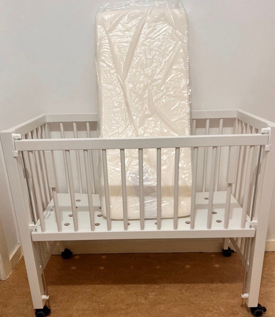 Co - Sleeper Tissi zo goed als nieuw, Kinderen en Baby's, Ophalen, Zo goed als nieuw, Overige typen