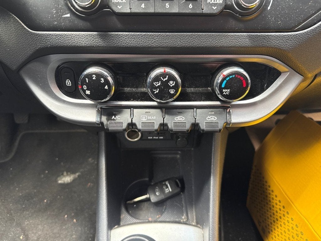 BEDIENINGSPANEEL VERWARMING Kia Rio III (UB) (|972501W070|), Info@kia.de, Theodor-Heuss-Allee 11
60486  Frankfurt am Main, DE