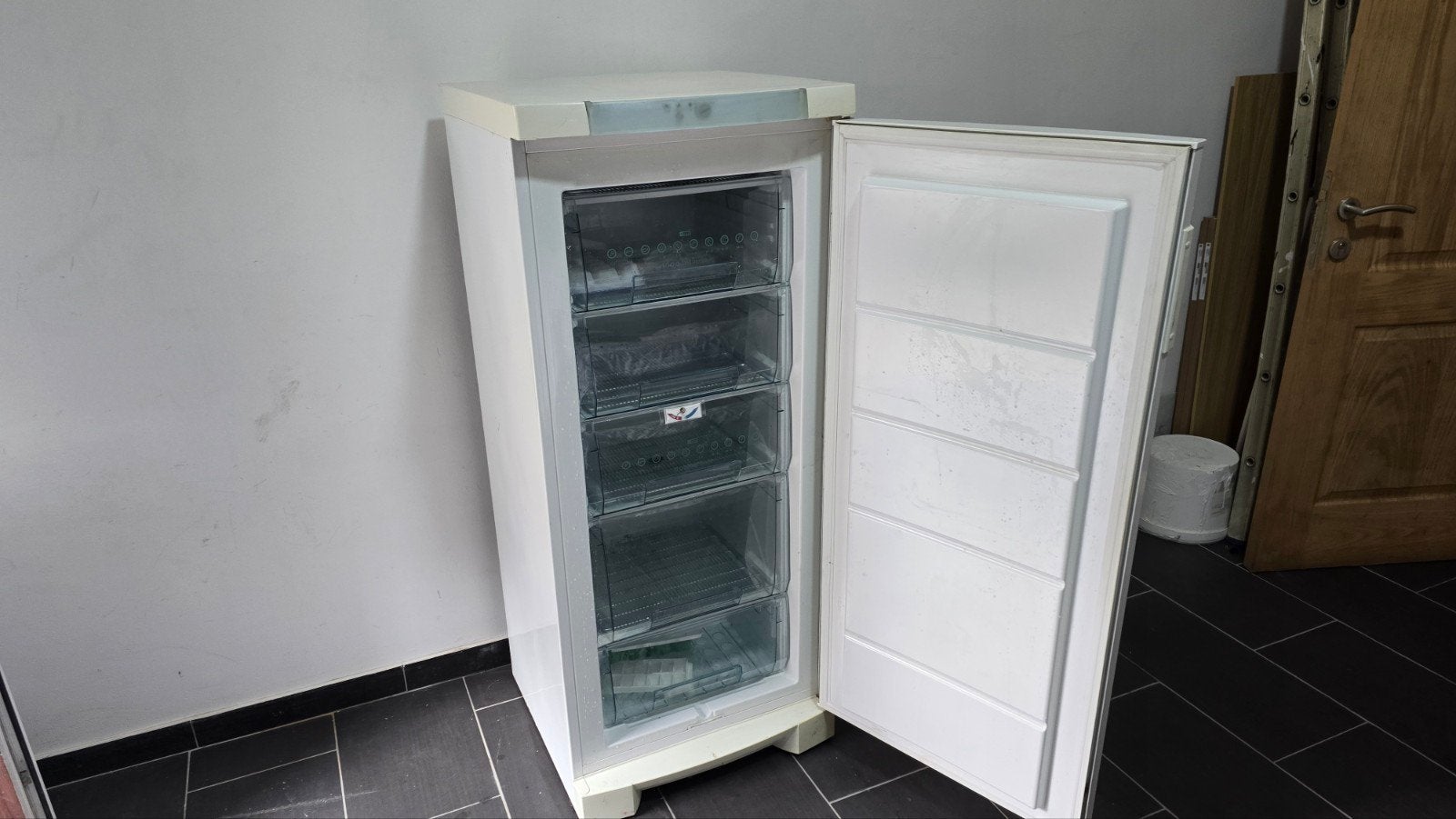 Congélateur Electrolux – 164 L
À vendre, congélateur vertica, Electroménager, Enlèvement ou Envoi, Congélateur