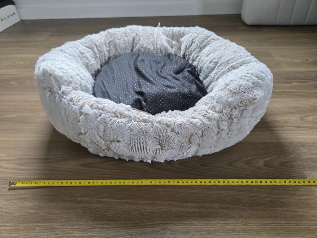 Donut hondenmand fluffy, Animaux & Accessoires, Paniers pour chiens, Enlèvement, Neuf, Peluche