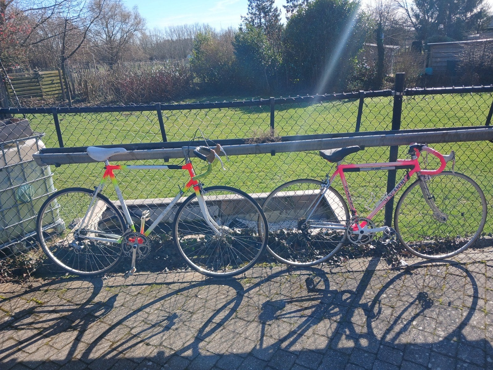 2 koersfietsen, Ophalen