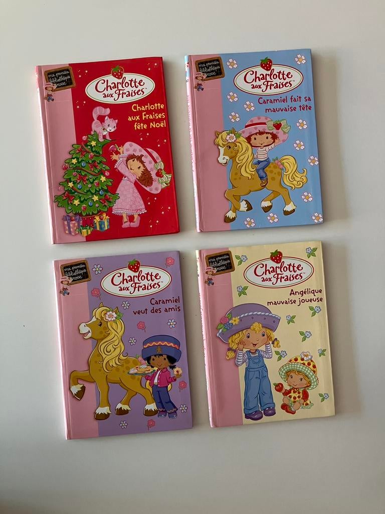 4 livres bibliothèque rose Charlotte aux fraises, Enlèvement ou Envoi, Comme neuf