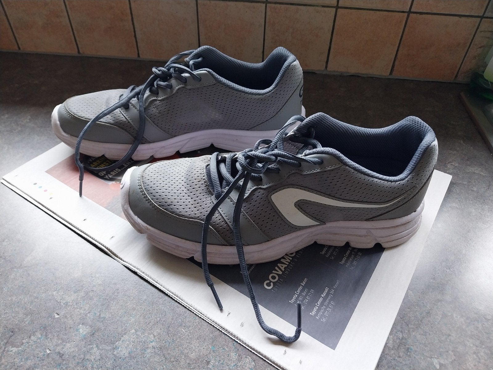 maat 42, sportschoen, Sports & Fitness, Enlèvement, Comme neuf, Chaussures