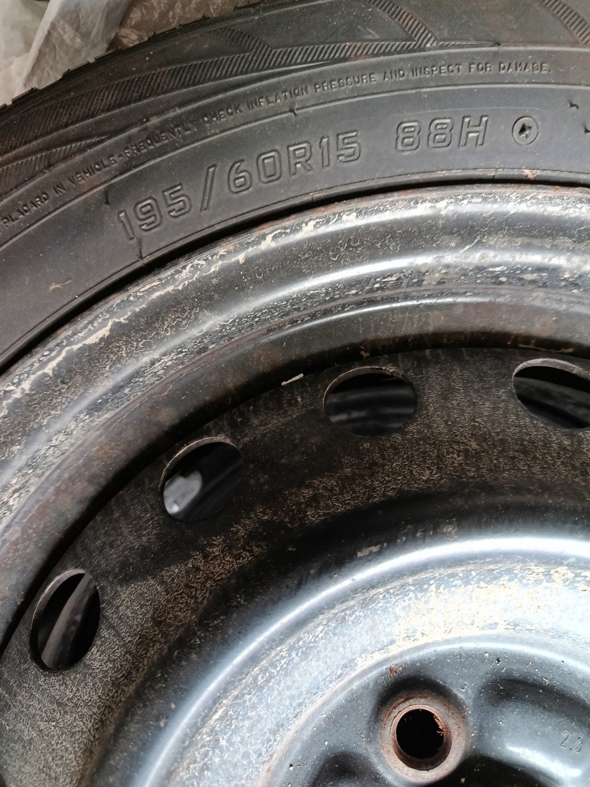 roues Toyota Corolla tôlées, pneus hiver m+s, Autos : Pièces & Accessoires, Pneus & Jantes, 15 pouces, Pneus et Jantes, Pneus hiver