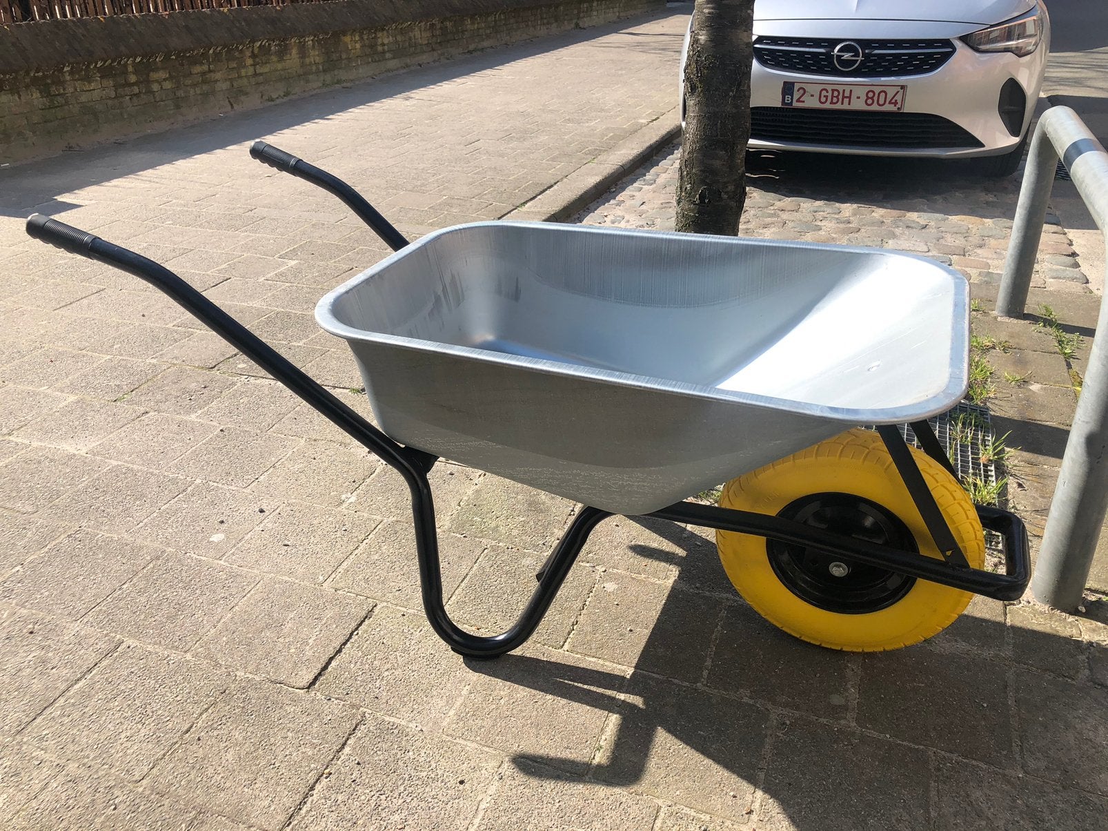 Sterke Kruiwagen voor bouwwerken, Ophalen, Zo goed als nieuw