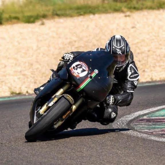 Circuit Aprillia RSV Mille, Motos, 998 cm³, Occasion, Plus de 35 kW, Échappement sport