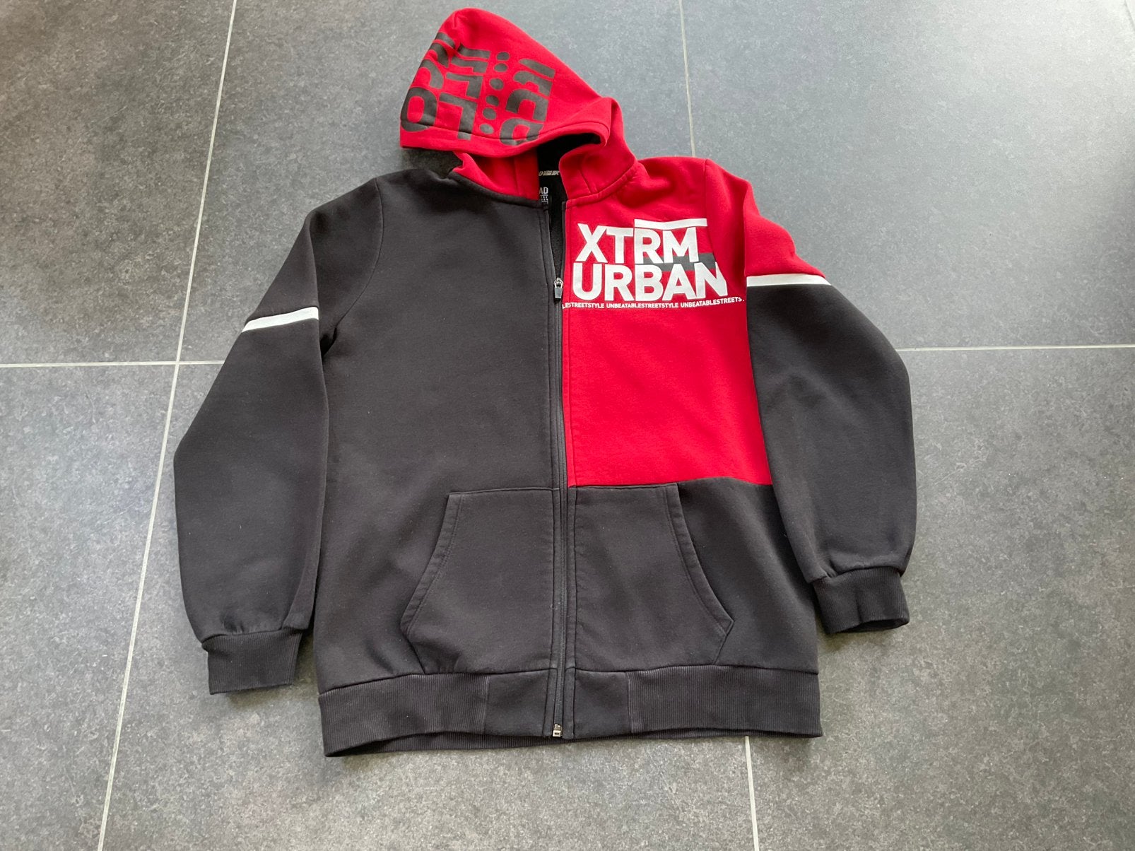 Hoodie met kap en rits, Kinderen en Baby's, Ophalen of Verzenden, Zo goed als nieuw