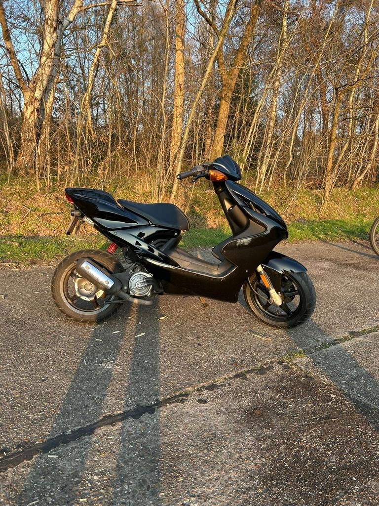 Yamaha aerox 50cc b klasse, Fietsen en Brommers, Ophalen, Aerox