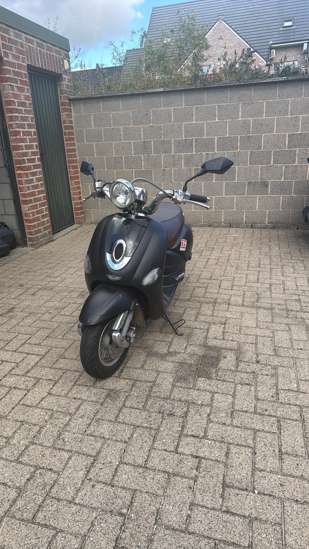 Razzo 125cc 4t Spot, Ophalen, Zo goed als nieuw