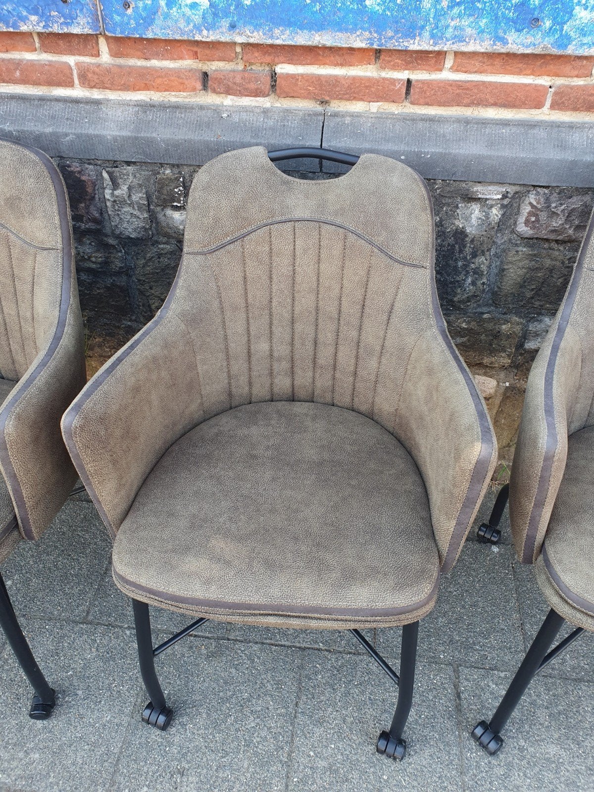 4 belles chaises et canapé à roulettes (nouveau prix : 139€, Maison & Meubles, Chaises, Enlèvement