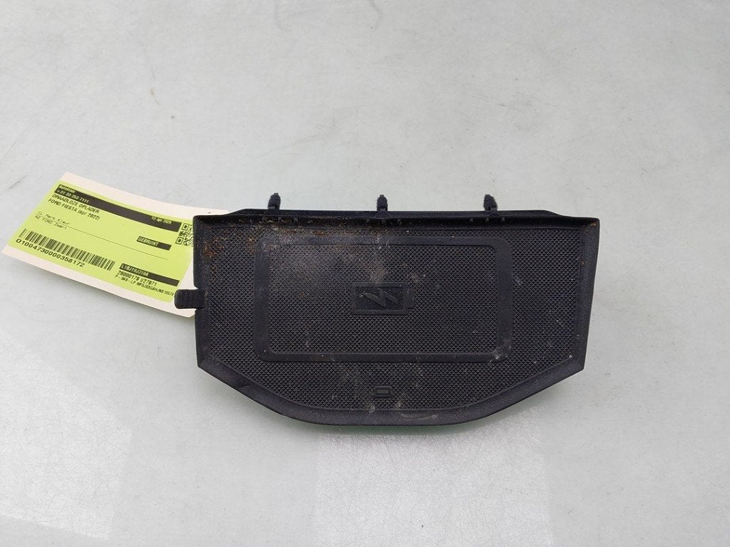 CHARGEUR DE TELEPHONE A INDUCTION (|L1BJ19J235A|L1BJ19J318A|, Ford-Werke GmbH, Utilisé, Kunden@ford.com, Henry-Ford-Straße  1
50735  Köln, DE
