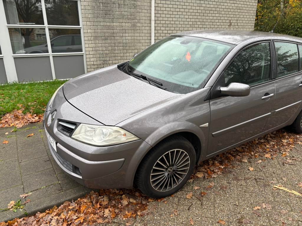 Renault megane 1.6 Benzine export, Auto's, Beige, Handgeschakeld, 5 deurs, Particulier