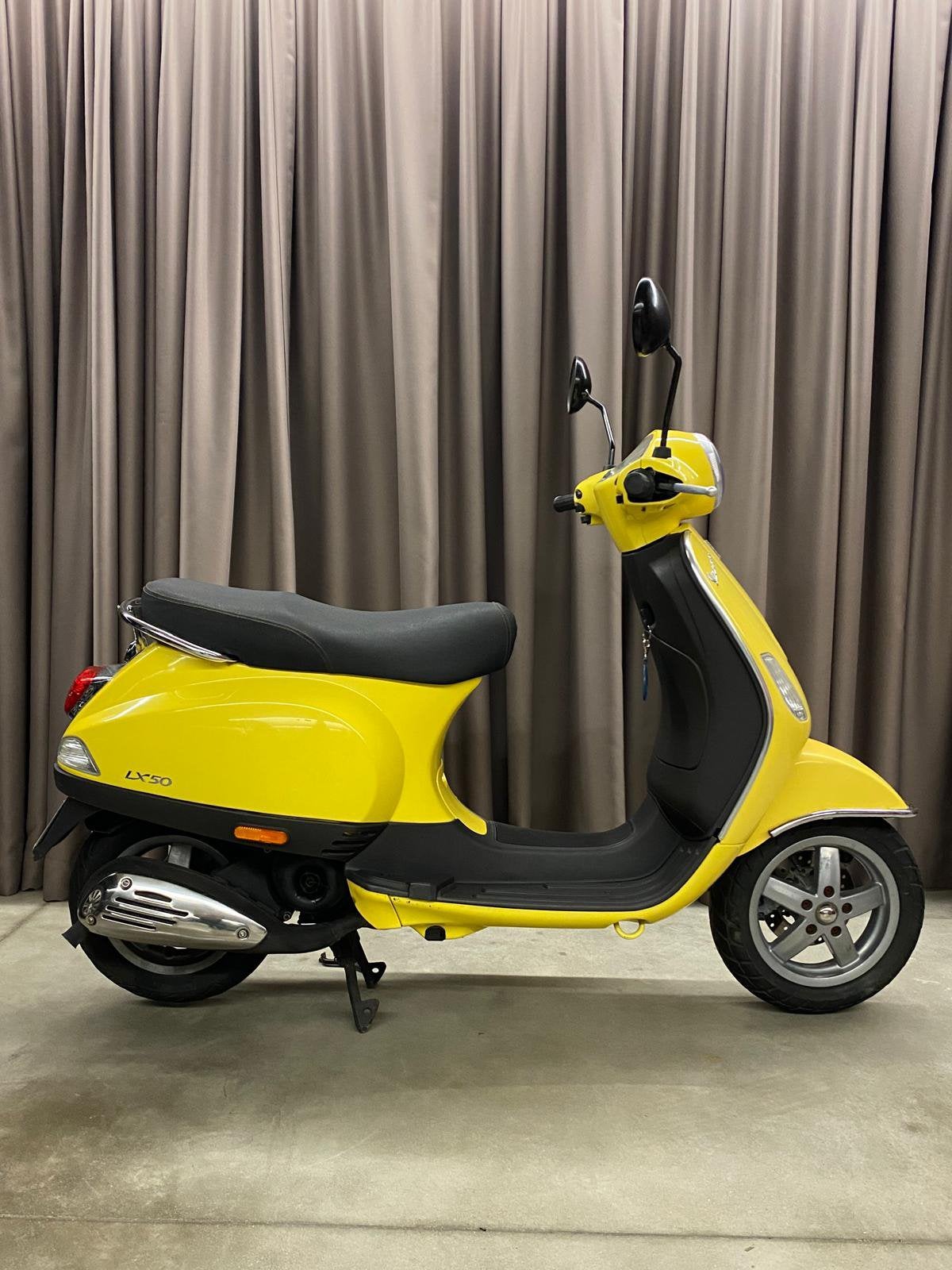 VESPA LX50 B-KLASSE, Ophalen, Zo goed als nieuw, Vespa