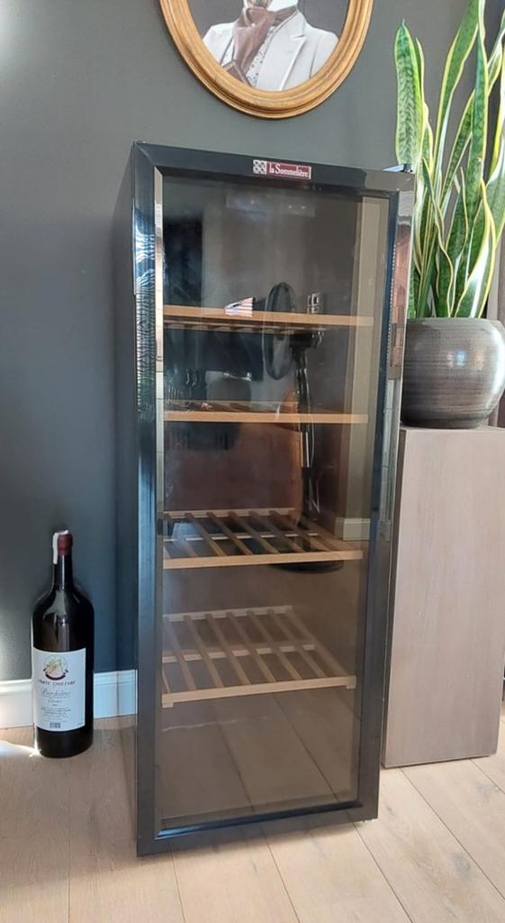 La Sommeliere klimaatkast 102 flessen, Ophalen