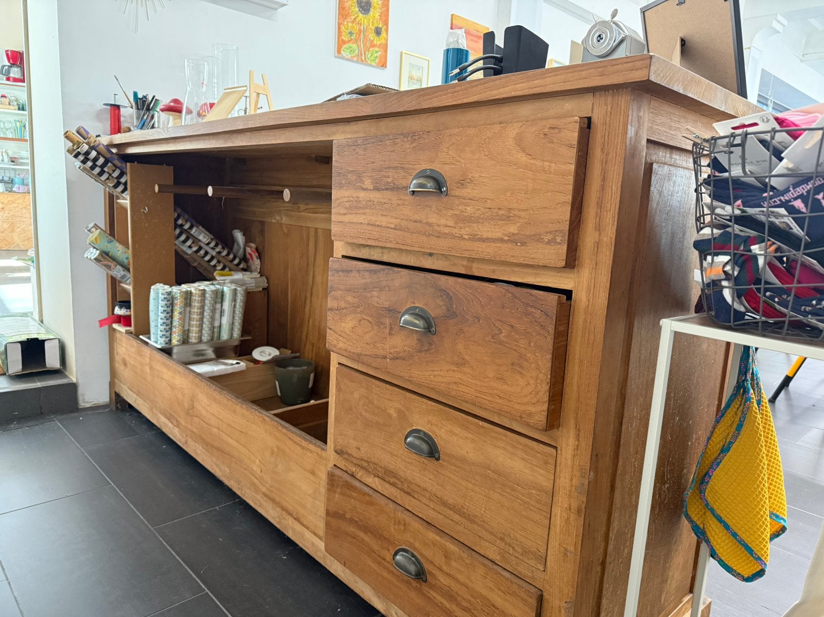Comptoir de magasin en teck 2m06/1m, profondeur  55cm, Ophalen, Sobre, Teakhout, Zo goed als nieuw