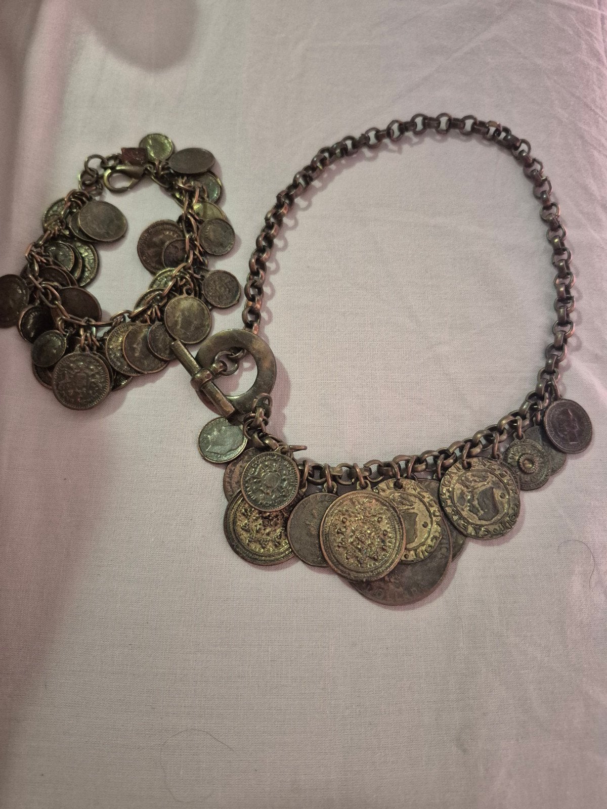 Ensemble vintage : collier et bracelet en forme de pièce - B, Enlèvement ou Envoi