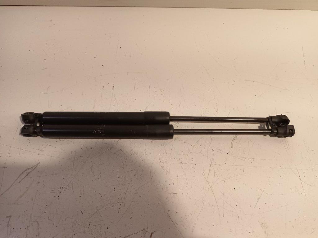 Gasdrukveerset voor Renault Captur, Onderdelen@venauto.nl, Van der Ven Autorecycling B.V., Gebruikt, Ettenseweg 76, 4706 PB Roosendaal, The Netherlands