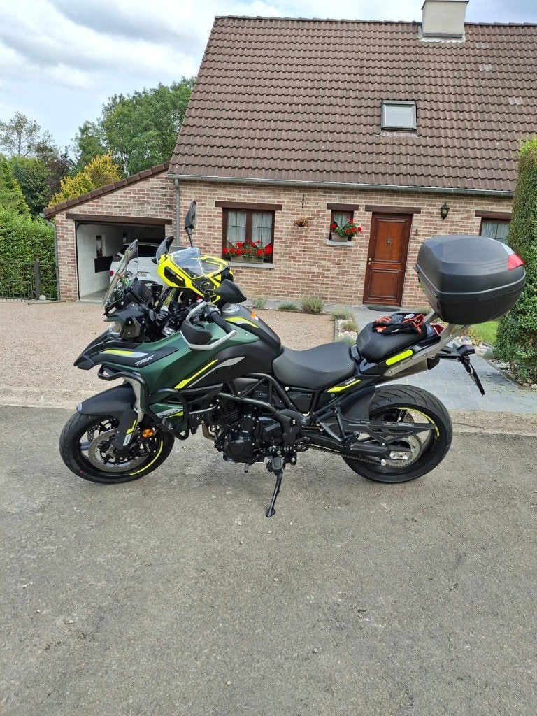 Nieuwe Benelli Trk 702 2400 km motorfiets!, Motoren, Motoren | Benelli, 700 cc, 2 cilinders, Nieuw, Particulier