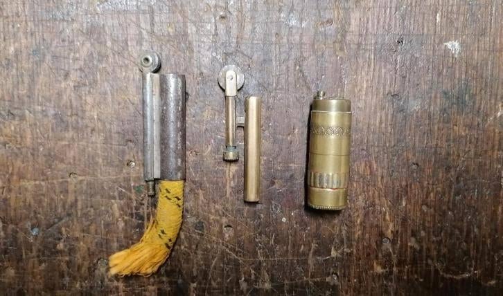 Briquet militaire essence amadou WW2 WW1, Envoi, Autres, Autres types