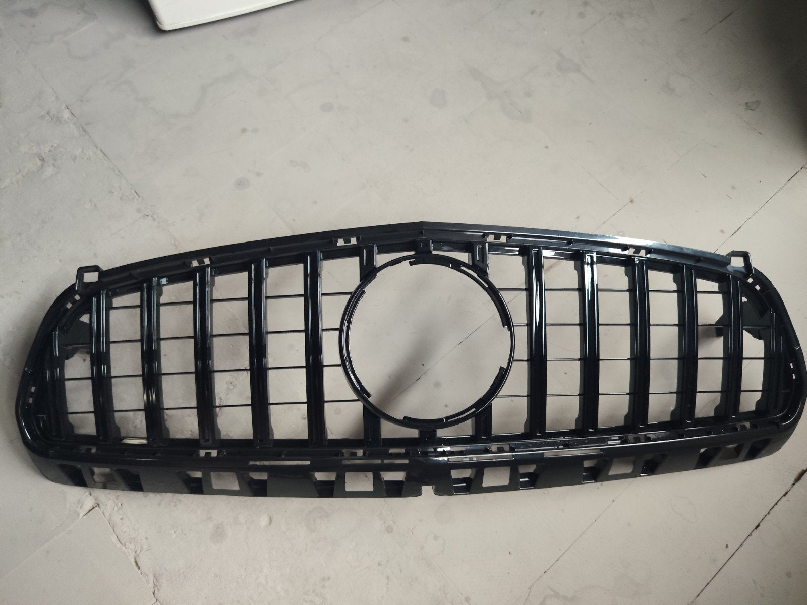 Grille Tunning Mercedes neuve non utilisée. Enchère, Enlèvement