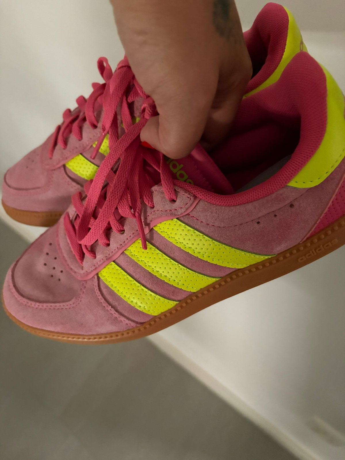 Adidas sneakers, Enlèvement, Comme neuf, Adidas