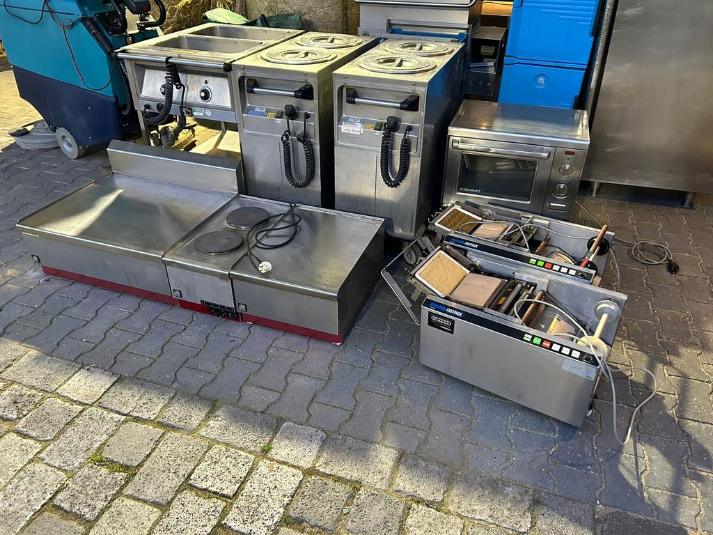 Partij horeca benodigdheden, Ophalen, Zo goed als nieuw