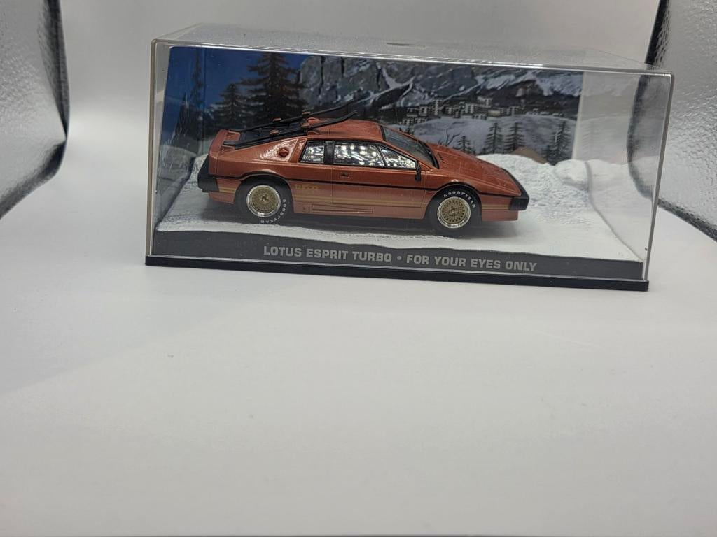 James Bond 007 Modelauto’s – Lotus Esprit & Aston Martin DBS, Hobby & Loisirs créatifs, Enlèvement ou Envoi, Voiture