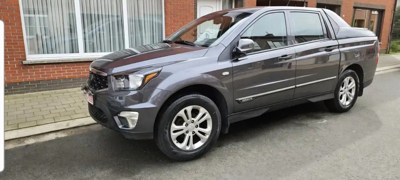 Te koop Ssang Yong Action Sports 2.2.diesel met trekhaak, 2157 cc, Leder, Vierwielaandrijving, Particulier