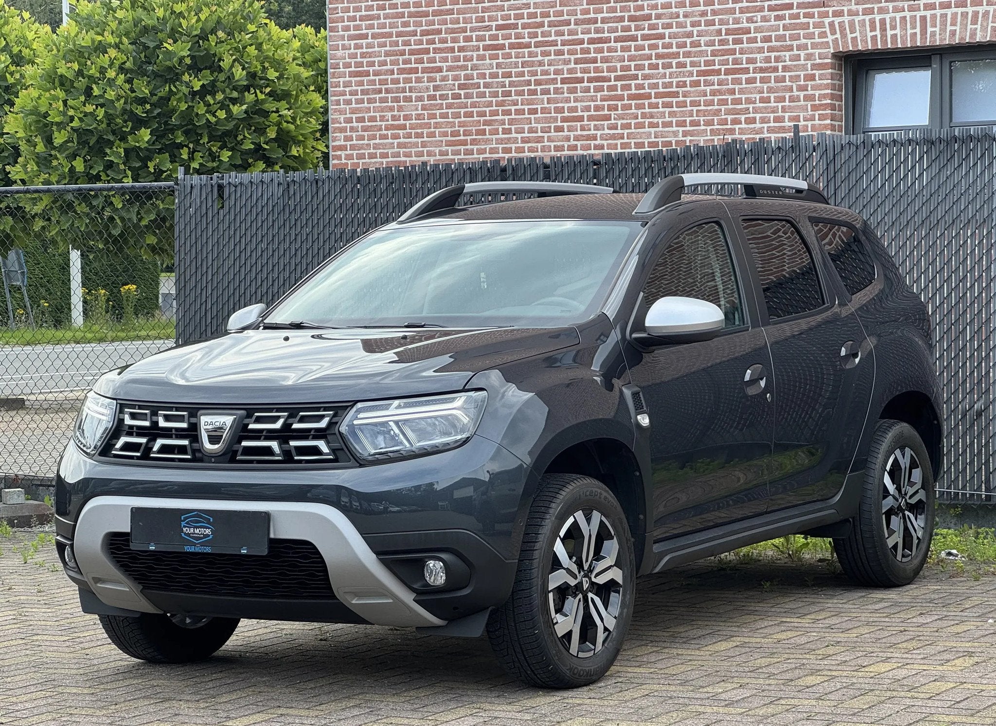 Dacia Duster CARPLAY / CHAUFFAGE DE SIÈGE / 1ER PROPRIÉTAI, Cuir, Argent ou Gris, Achat, Euro 6