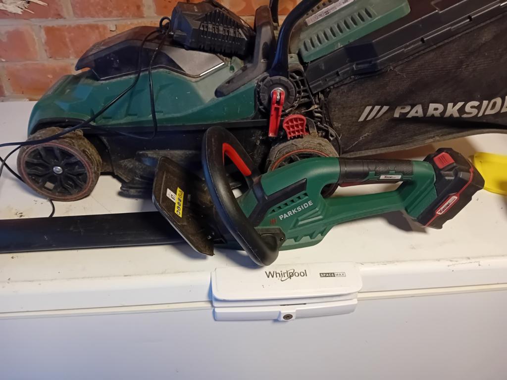 Grasmaaier en heggeschaar op batterij 0495.102.115, Enlèvement