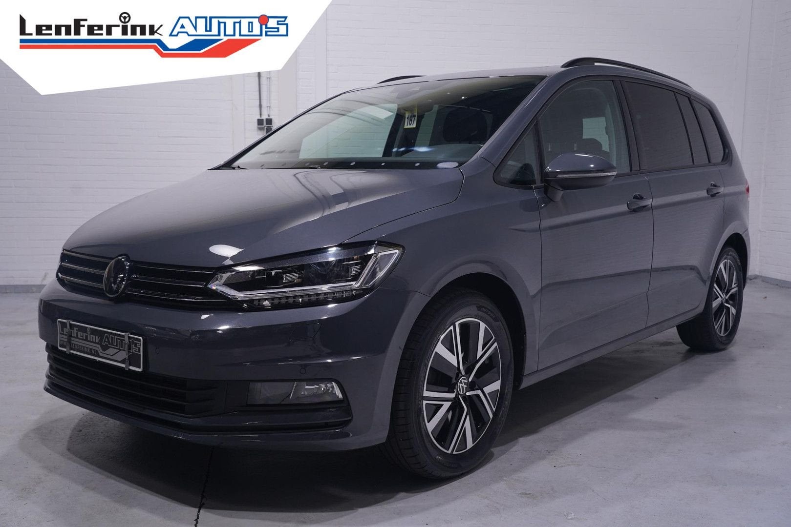 Volkswagen Touran 1.5 TSI Comfortline 7p Led koplampen Apple, Auto's, Automaat, Monovolume, Zwart, Bedrijf