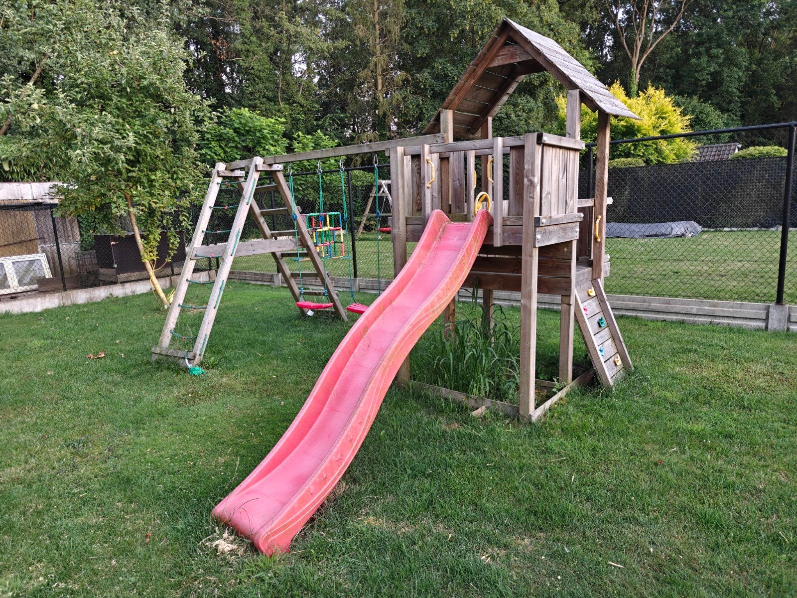 Wickey houten speeltuig in goede staat, Kinderen en Baby's, Speelgoed | Buiten | Speeltoestellen, Ophalen, Gebruikt, Klimnet