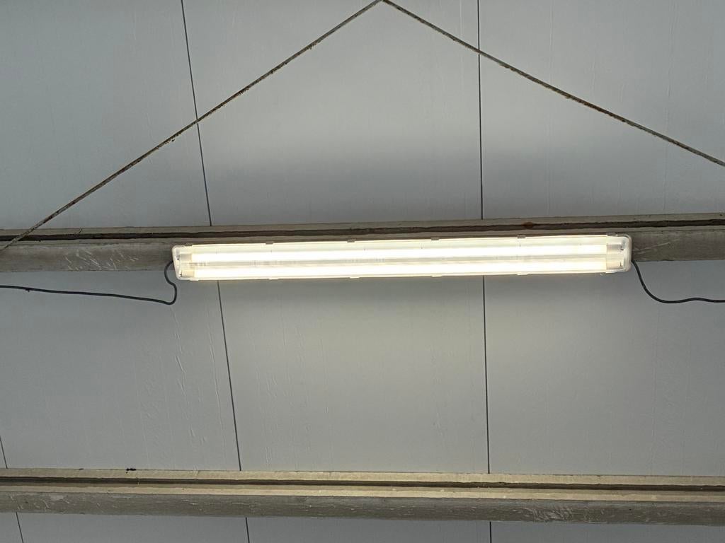Waterdichte LED armaturen, Ophalen, Zo goed als nieuw, Armatuur