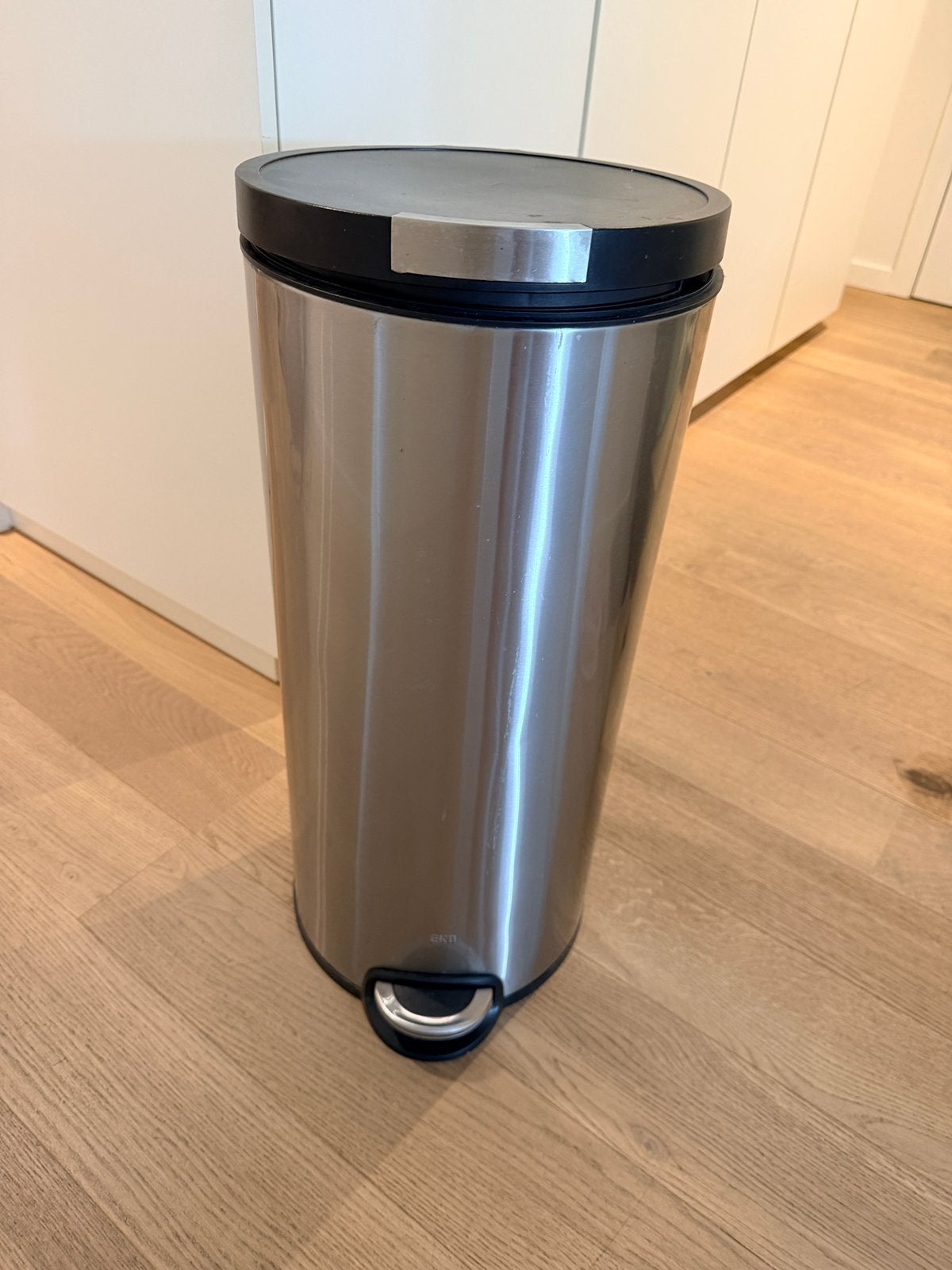 Poubelle à pédale EKO - acier inoxydable - très bon état, À pédale, Enlèvement ou Envoi, Comme neuf, Métal