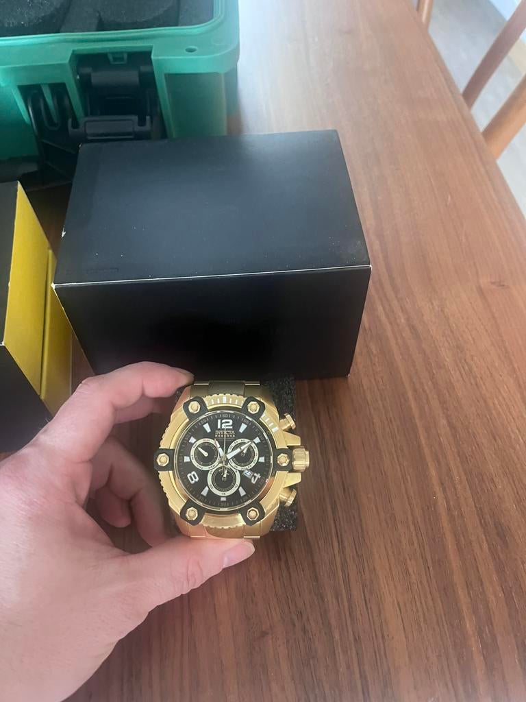 4 invicta en 1 diesel horloge, Enlèvement, Comme neuf