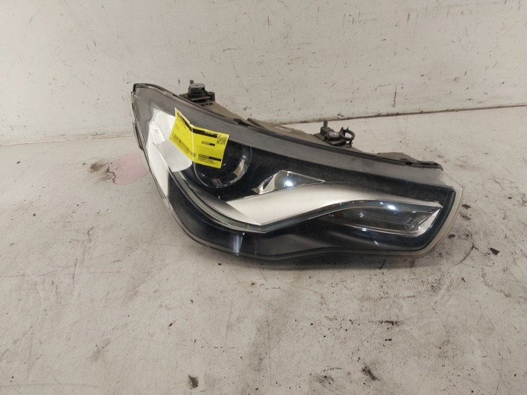 PHARE / OPTIQUE AVANT DROIT Audi A1 (8X1 / 8XK), Autos : Pièces & Accessoires, Auto-Union-Straße  1,
85057  Ingolstadt, DE, Info@audi.de