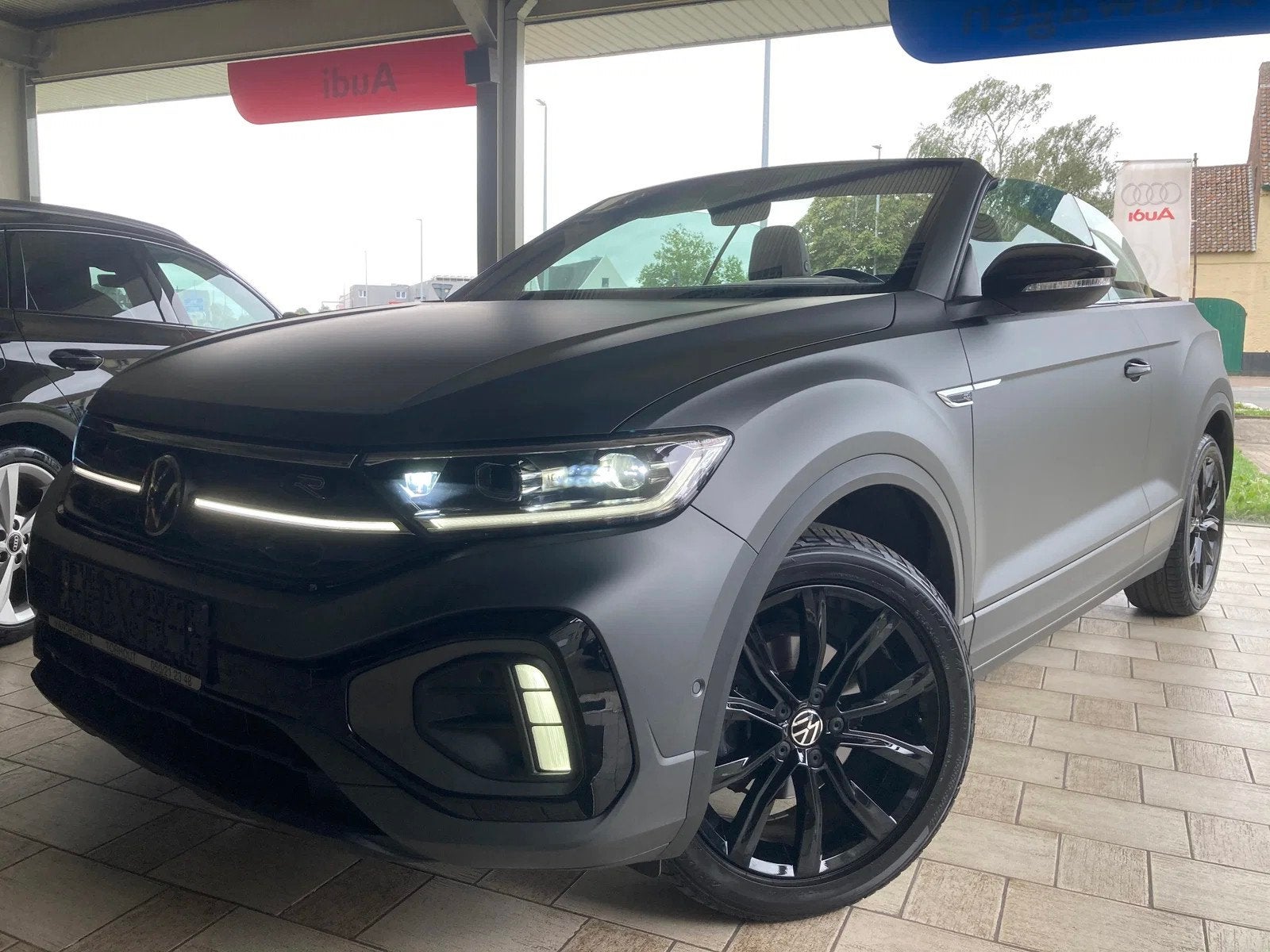 Volkswagen T-Roc T-Roc Cabrio 150TSI 'Matt Grey Edition' -AU, Argent ou Gris, Achat, 110 kW, Entreprise